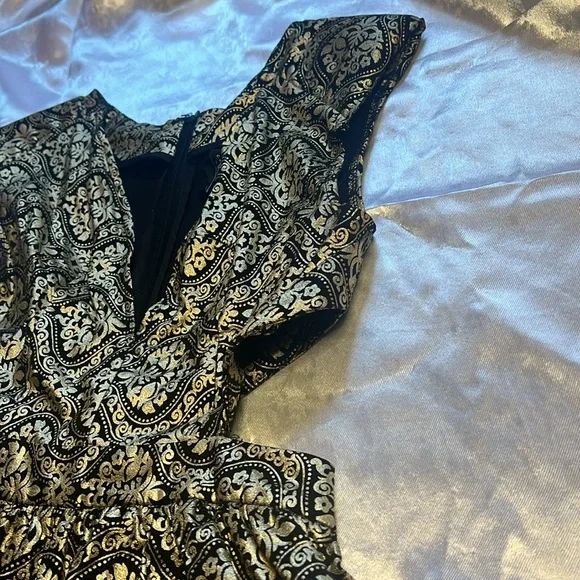 Gold Metallic Mini Cocktail Dress - Picture 4 of 17